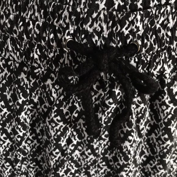 Black&White FOREVER 21 pants - Picture 4 of 6